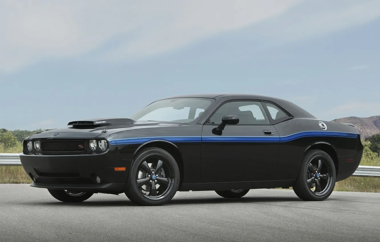 Фото обои Dodge Challenger, Racing, Mopar