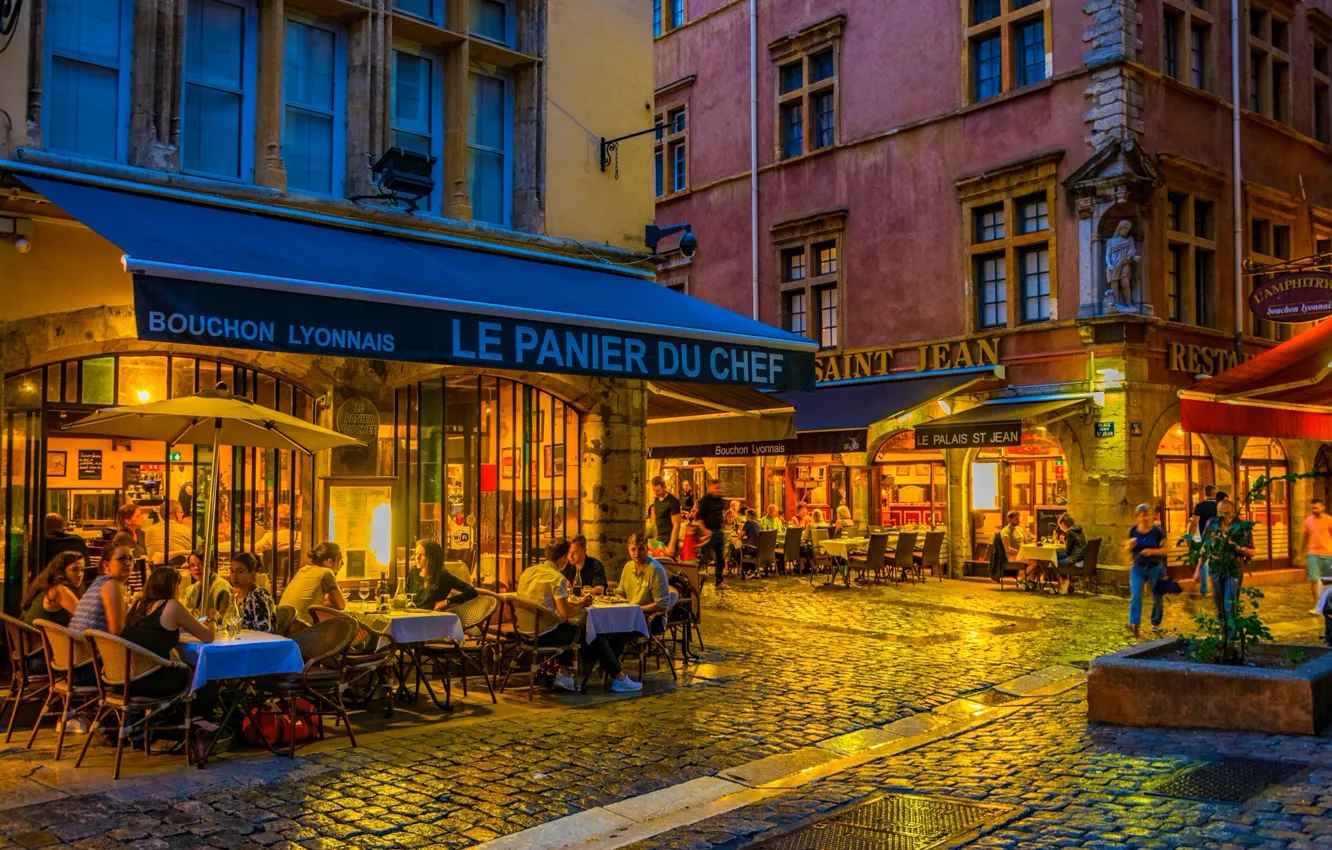 Фото обои Франция, Вечер, Люди, Ресторан, France, Lyon, Лион, Restaurant