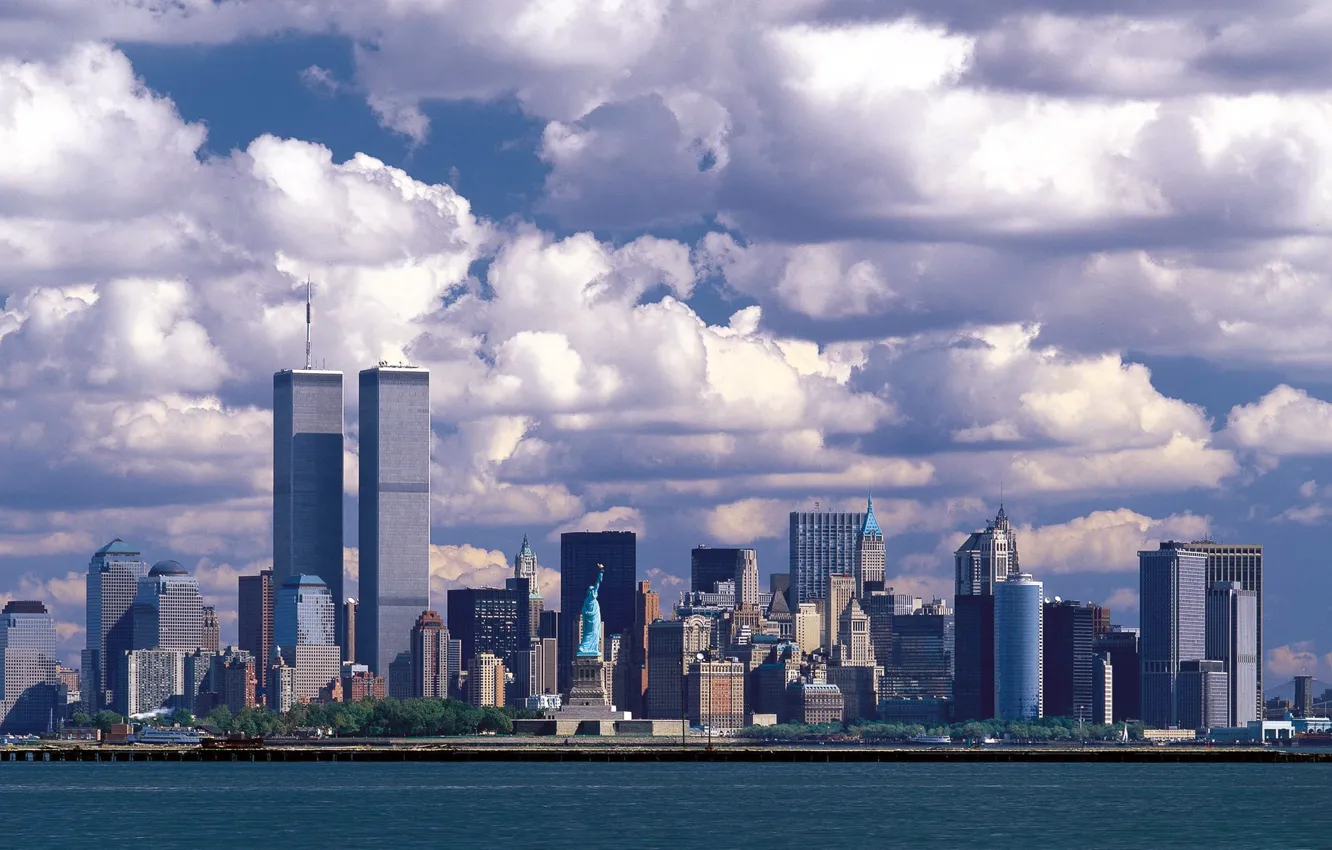 Фото обои море, город, небоскребы, USA, статуя свободы, сша