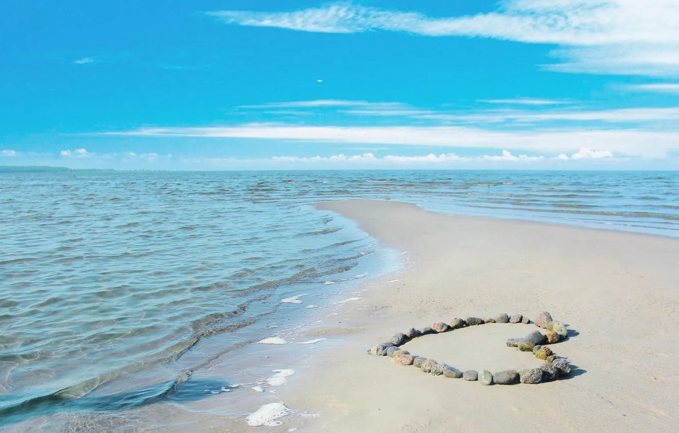 Фото обои love, beach, sea, coast, water, sun, beauty, sand