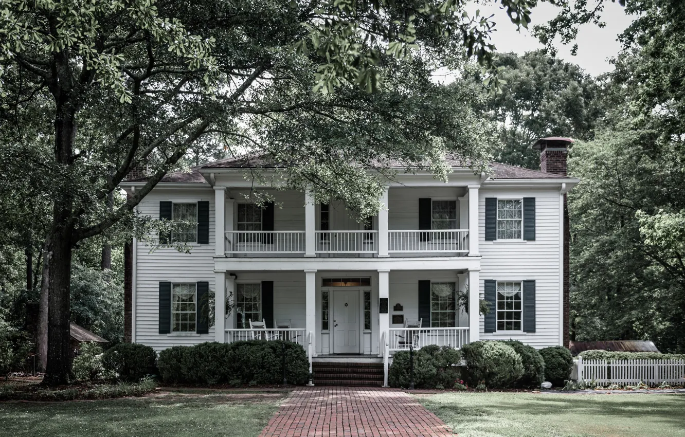 Фото обои USA, house, grass, tree, Georgia, oaks, Jonesboro, Stately