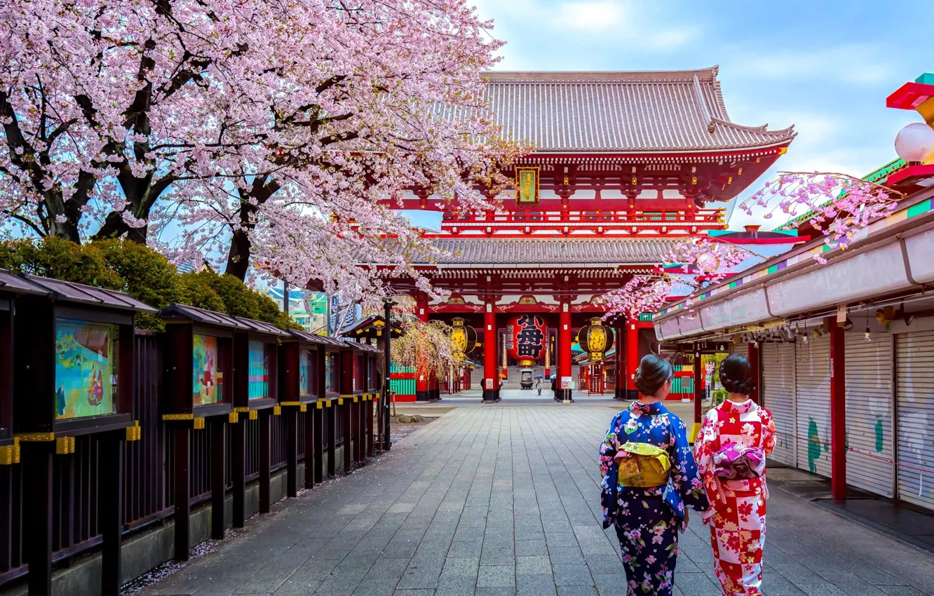 Фото обои Девушки, Япония, Токио, Tokyo, Japan, Двое, Ancient Buddhist temple, Древний буддийский храм