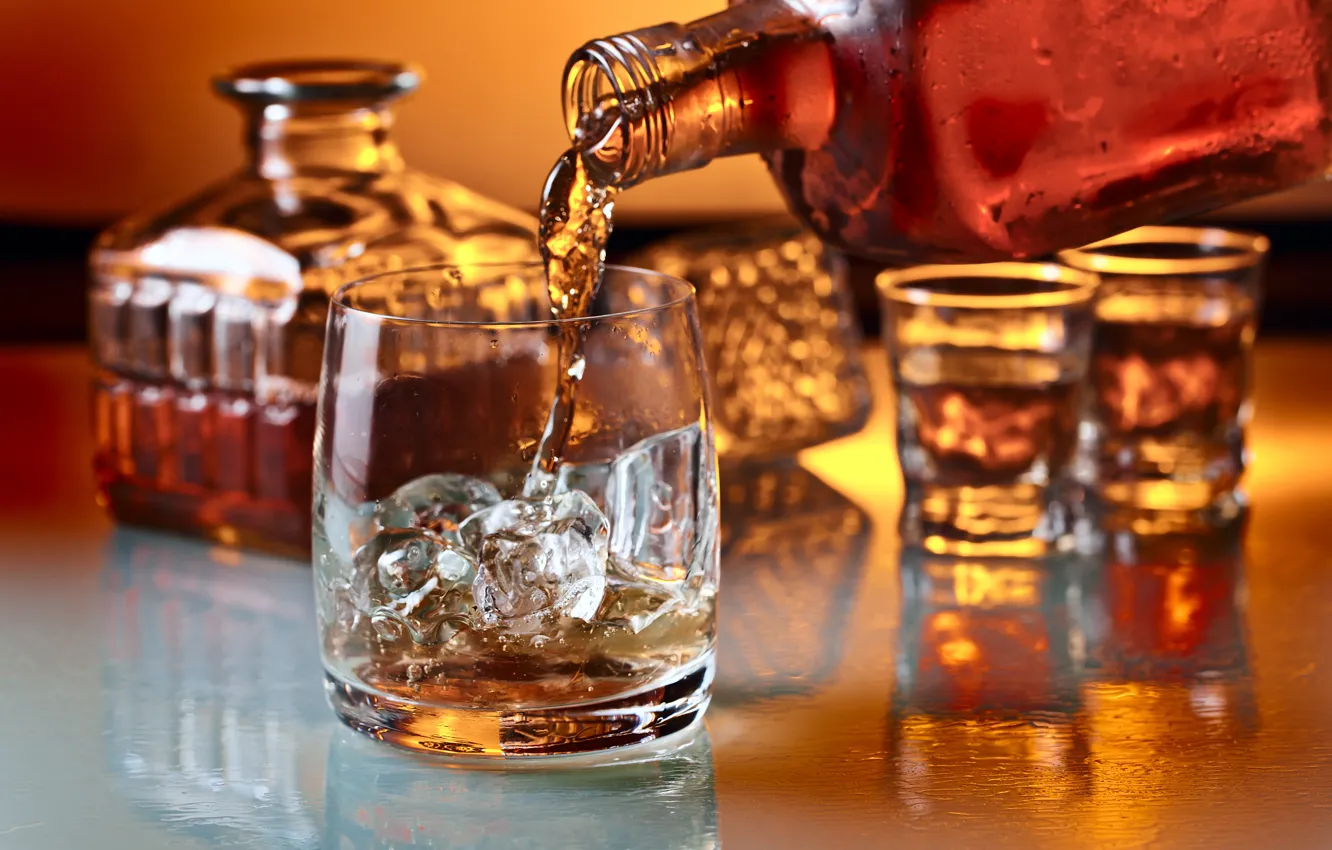 Фото обои glass, glasses, alcoholic beverages