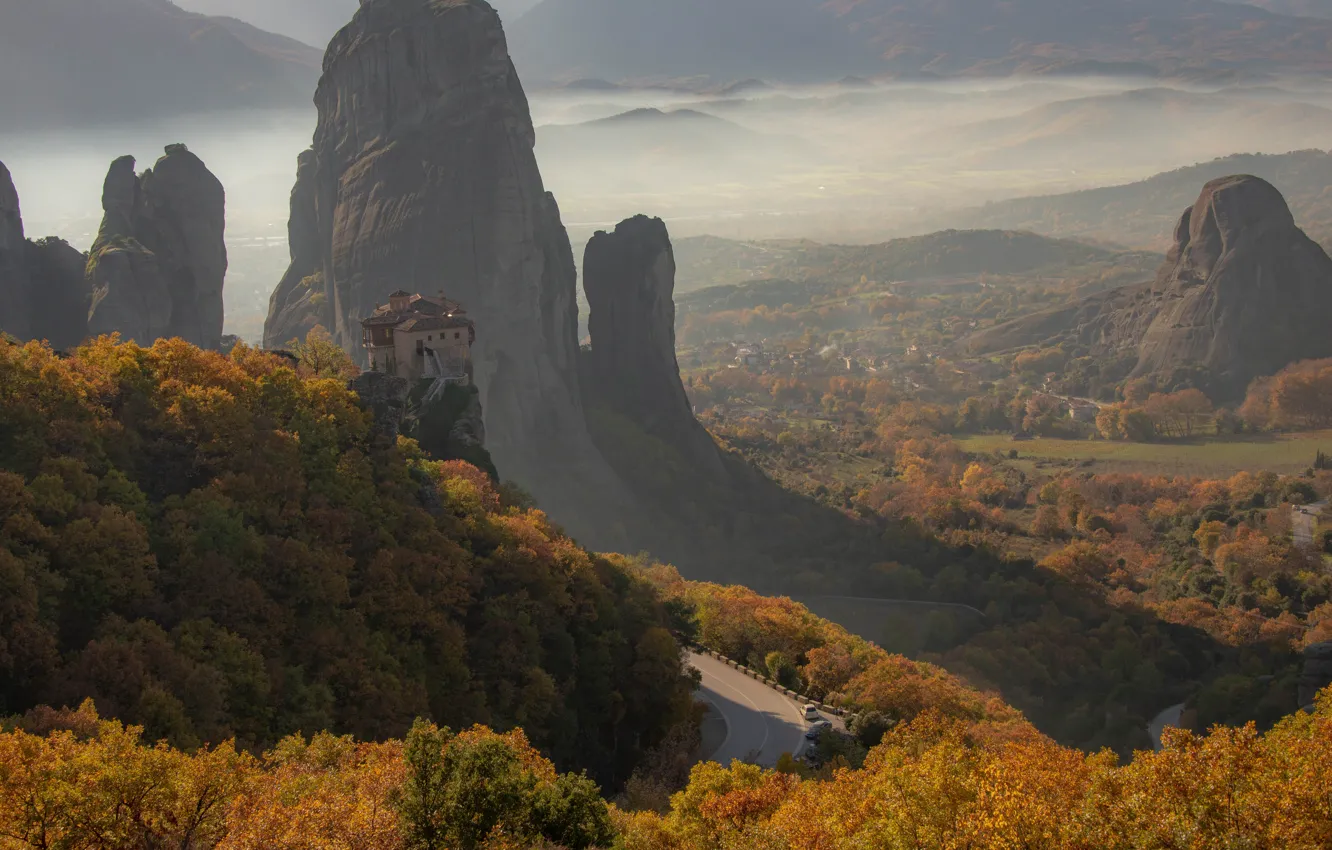 Фото обои дорога, осень, пейзаж, горы, природа, туман, скалы, Греция