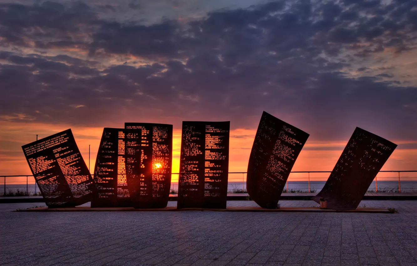 Фото обои Netherlands, monument, Katwijk, lost fisherman