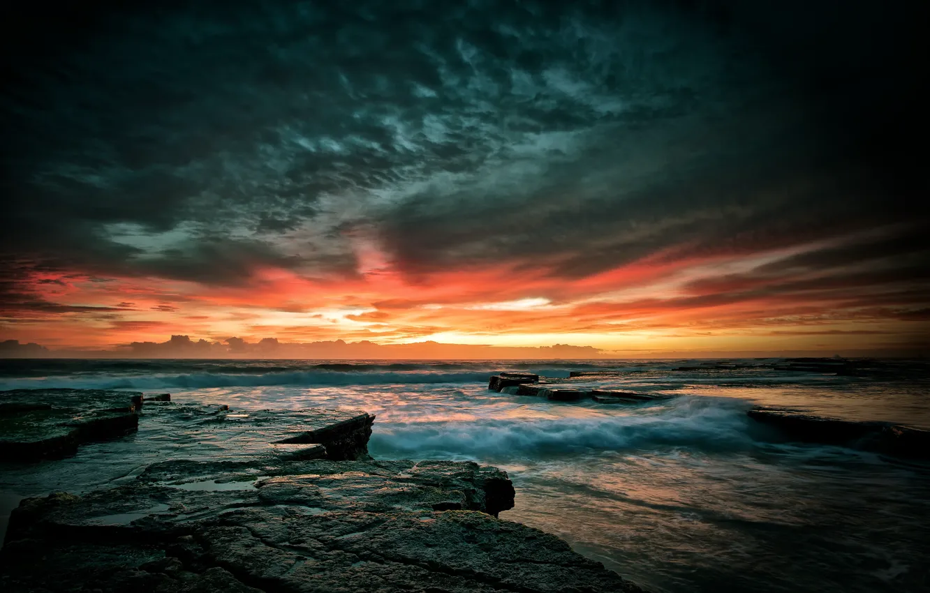 Фото обои море, волны, небо, закат, камни, скалы