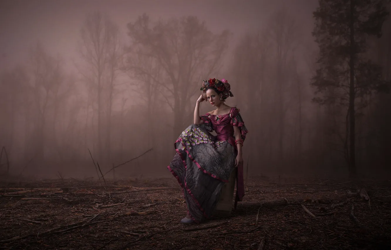 Фото обои лес, девушка, платье, венок, Buktan Hummen, A l o n e