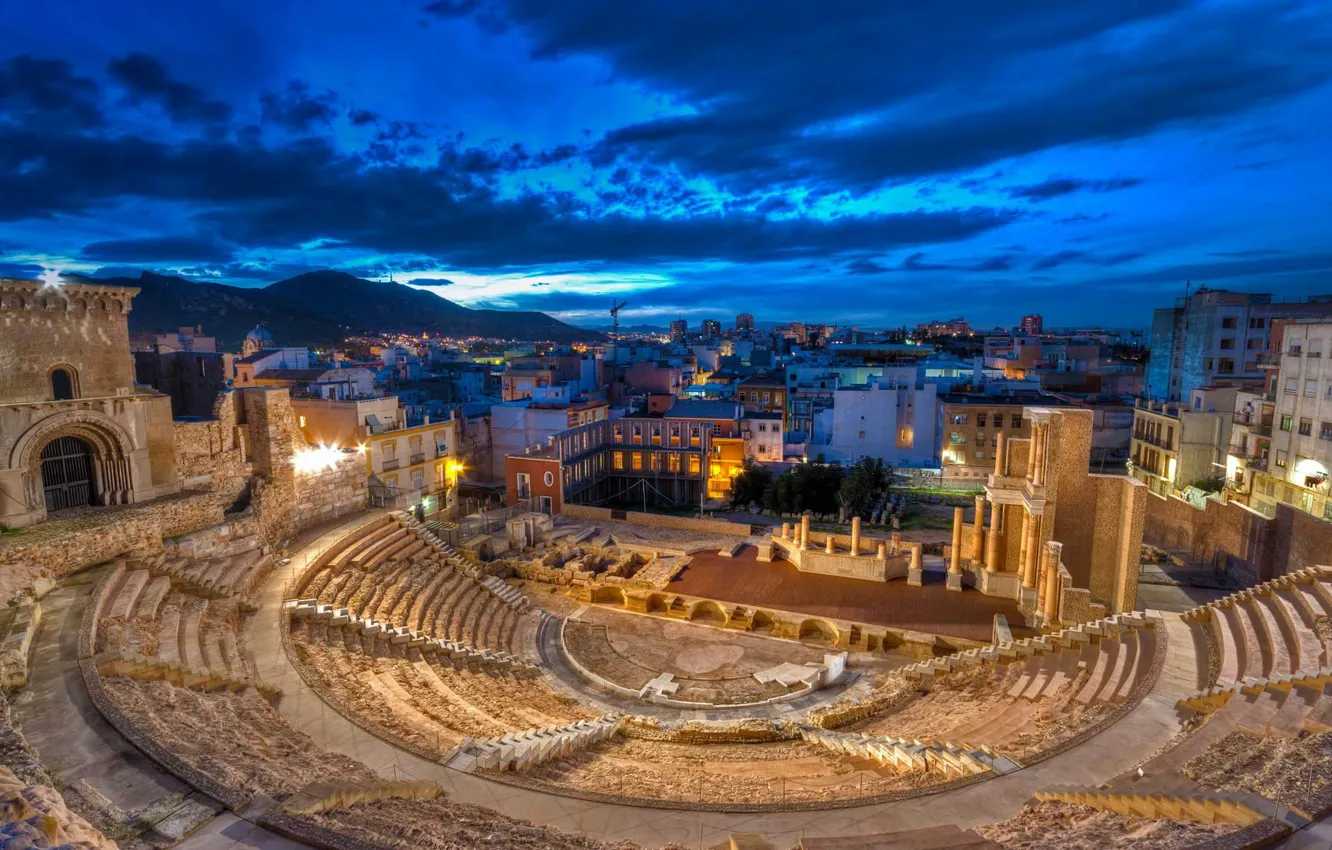 Фото обои облака, ночь, огни, дома, руины, Испания, Картахена, римский театр