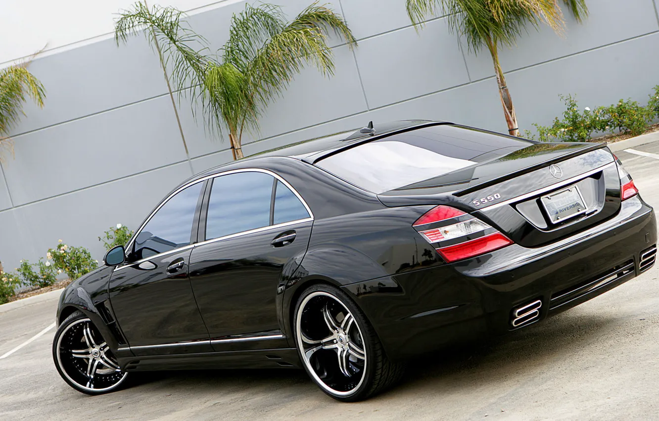Фото обои асфальт, Mercedes, диски, хром, мерин, S550, пейзаш, чорный
