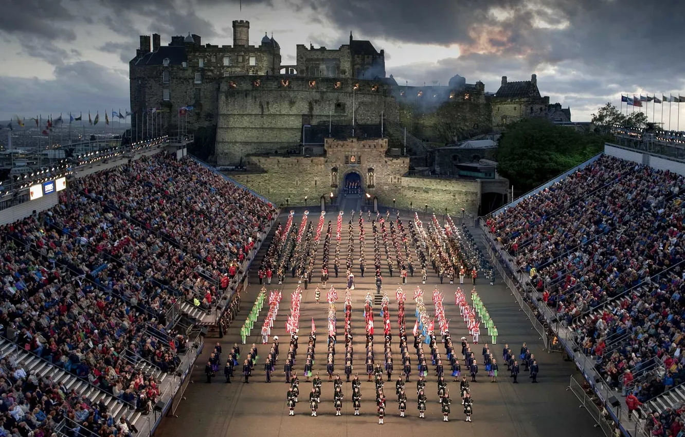 Фото обои замок, Шотландия, стадион, Эдинбург, Королевский парад военных оркестров