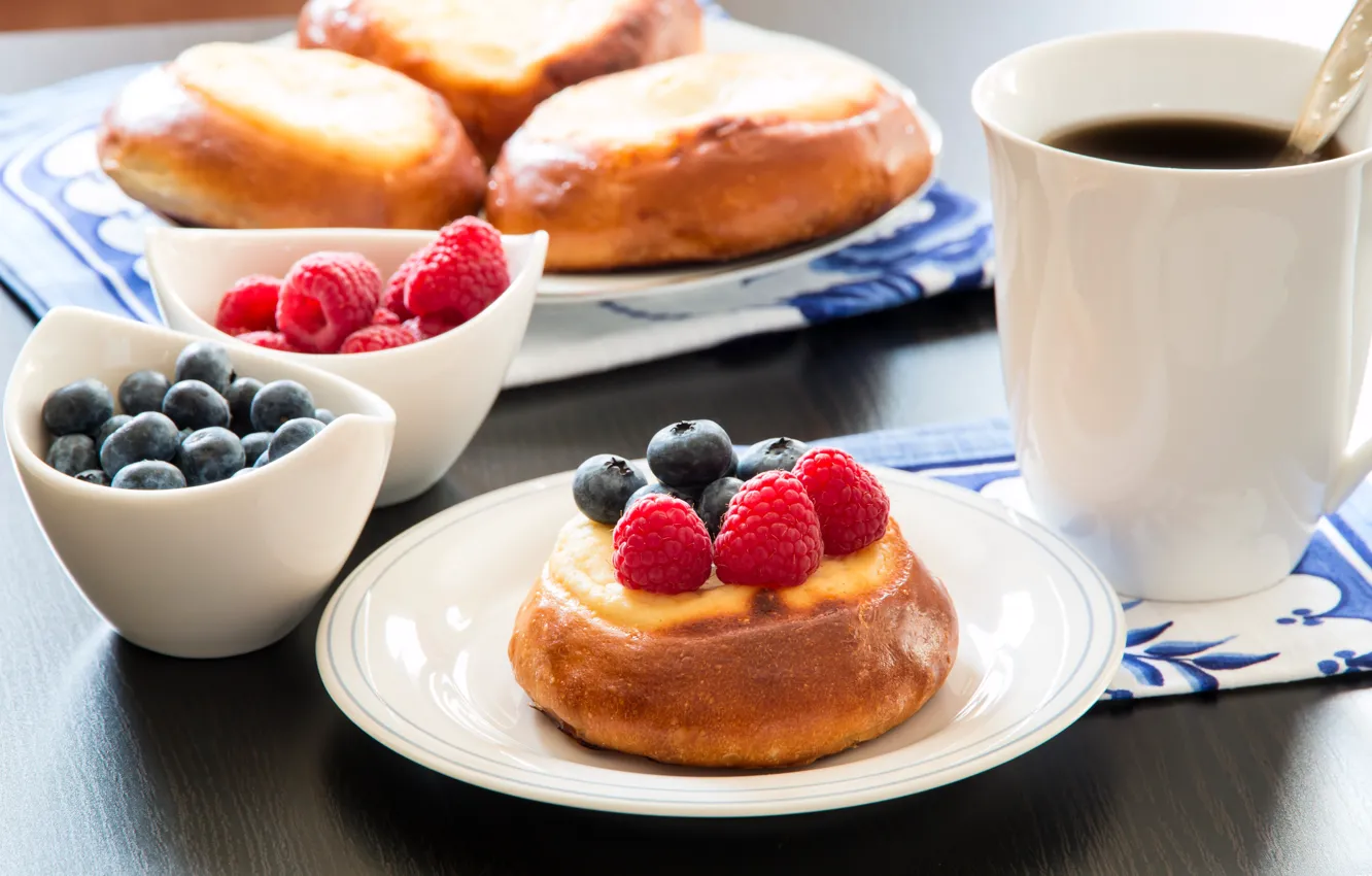 Фото обои кофе, завтрак, чашка, cup, кексы, coffee, breakfast, blueberries