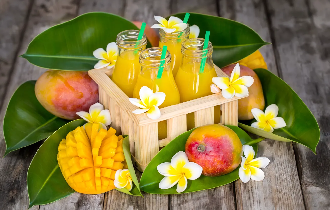 Фото обои сок, бутылки, манго, плюмерия