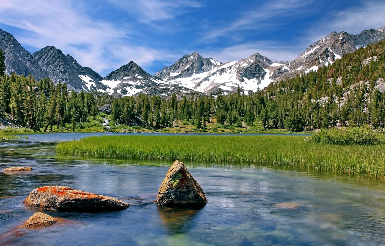 Фото обои горы, озеро, камни, Калифорния, камыш, California, Little Lakes Valley, Heart Lake