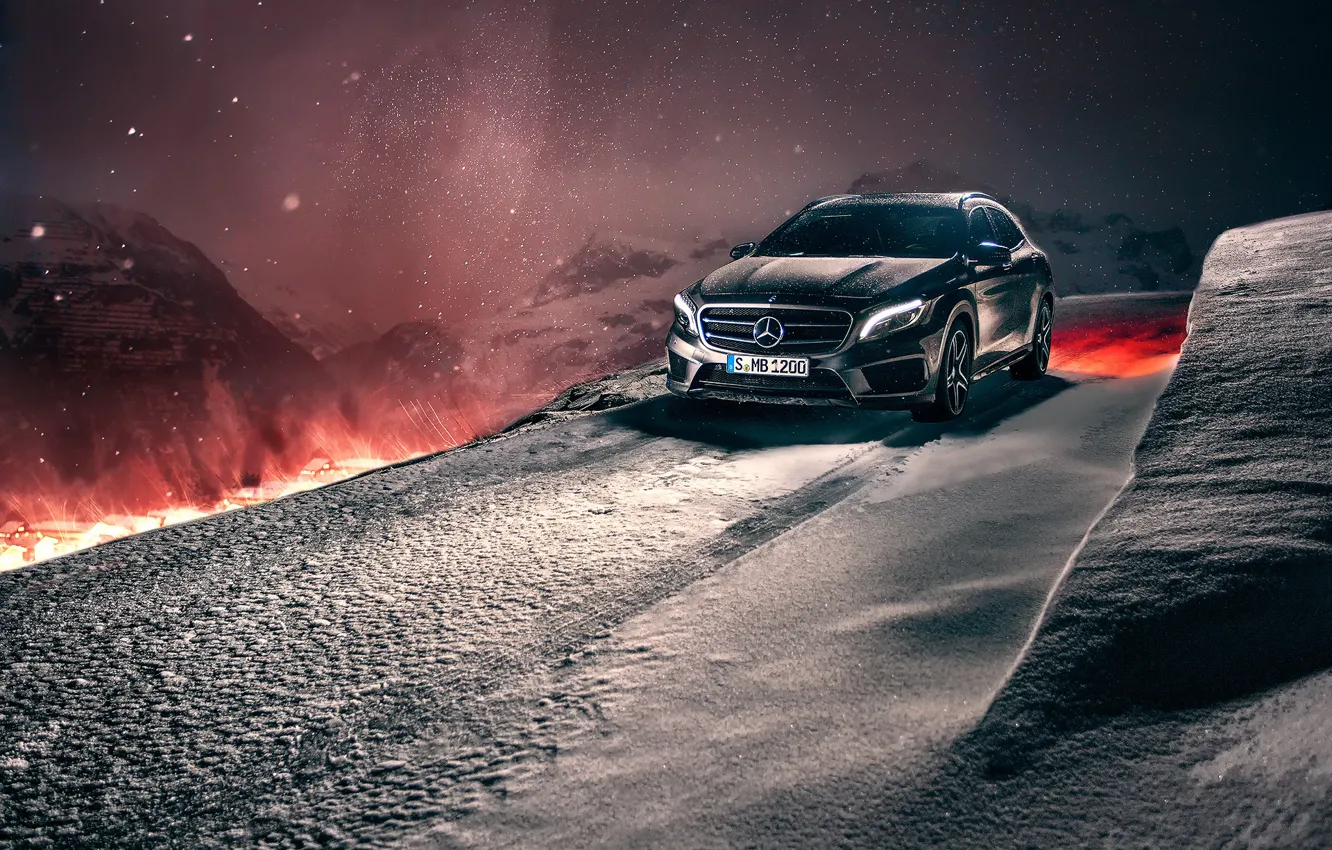 Фото обои зима, снег, горы, ночь, Mercedes-Benz, кроссовер, GLA