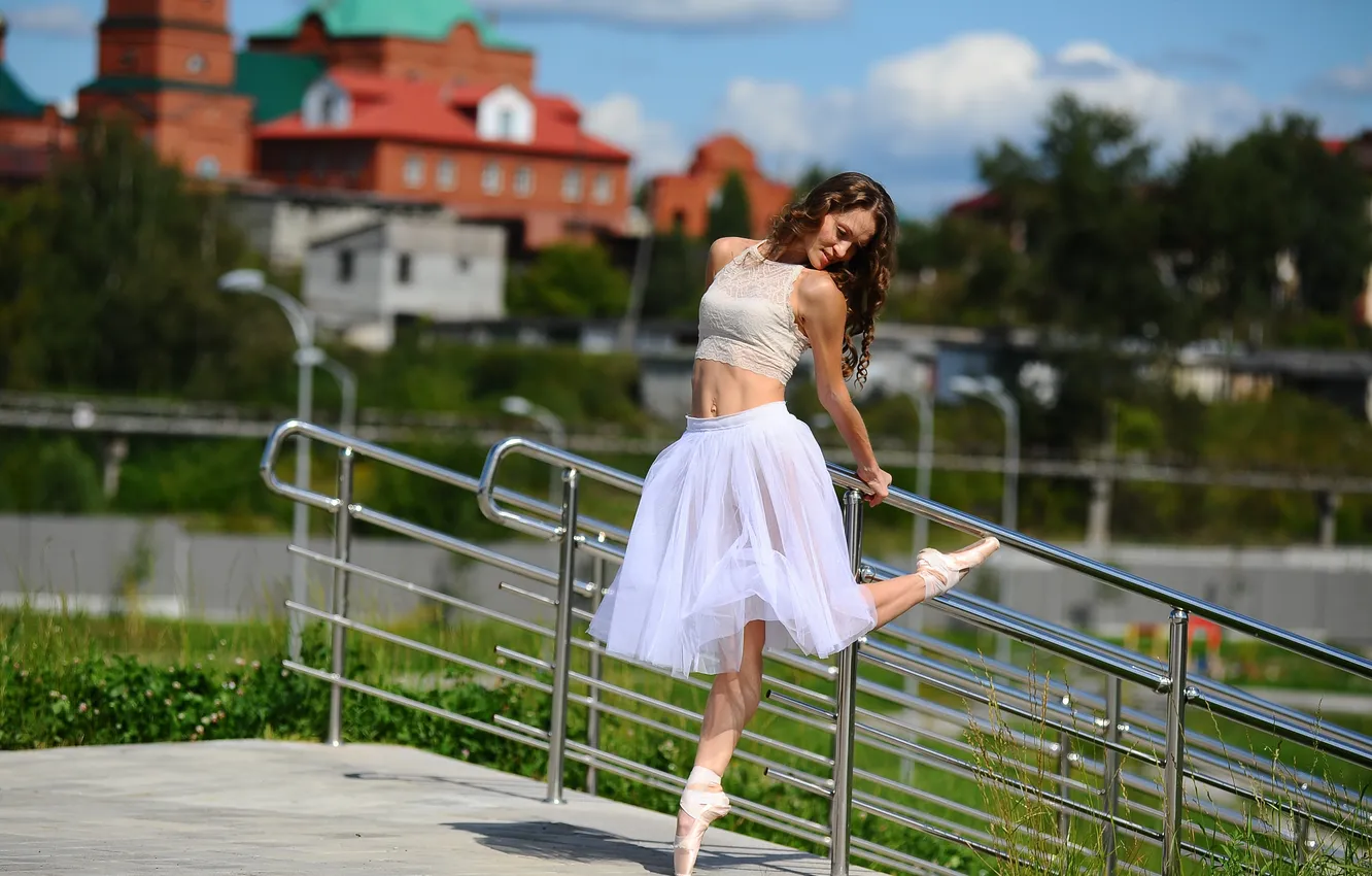 Фото обои девушка, поза, настроение, юбка, ножки, балерина