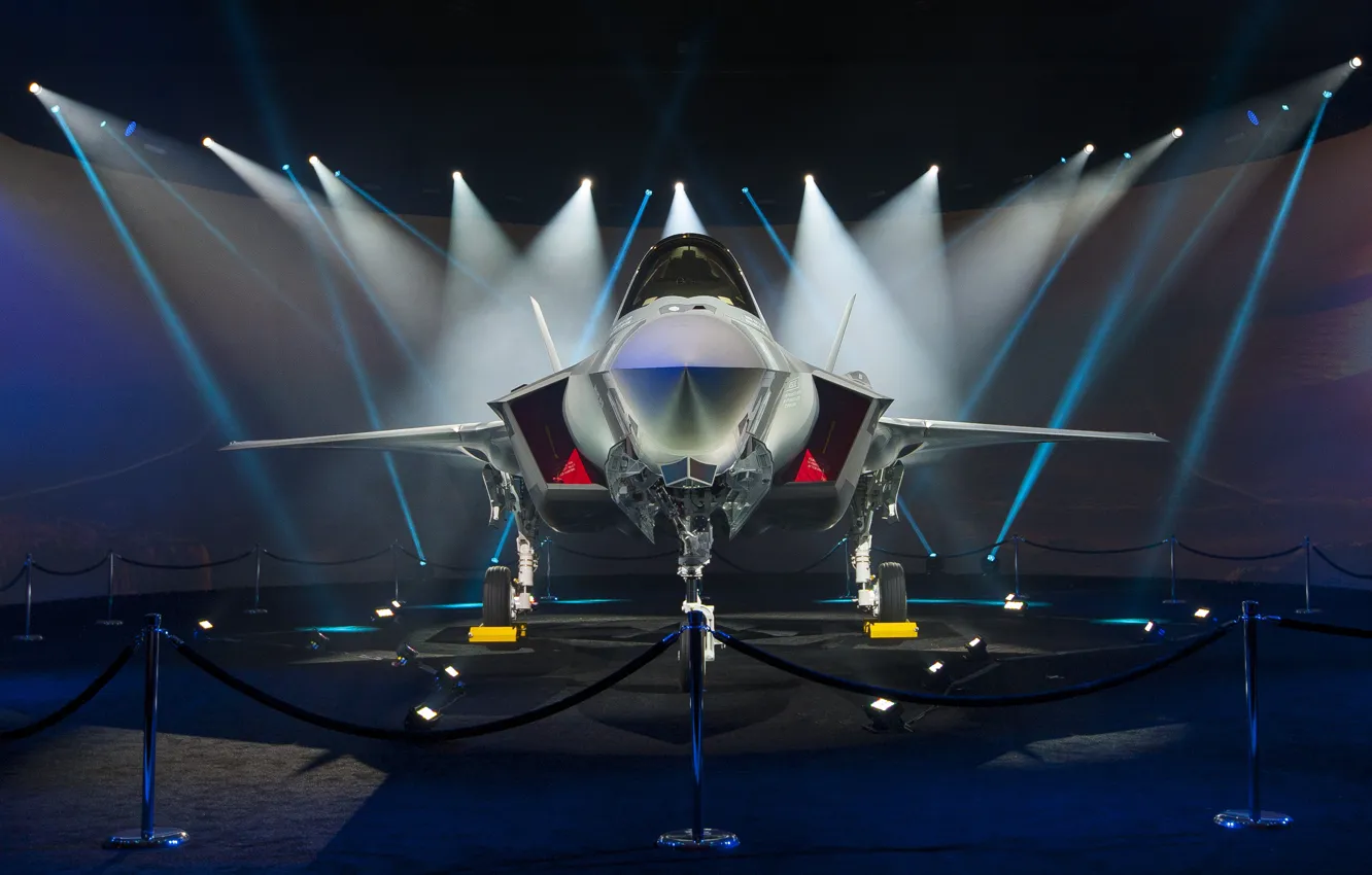 Фото обои выставка, истребитель-бомбардировщик, F-35