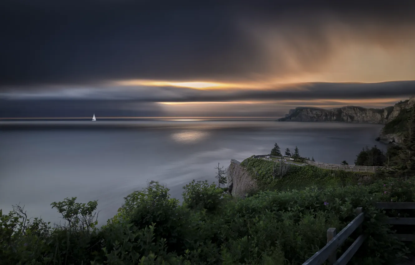Фото обои море, берег, парусник, мыс