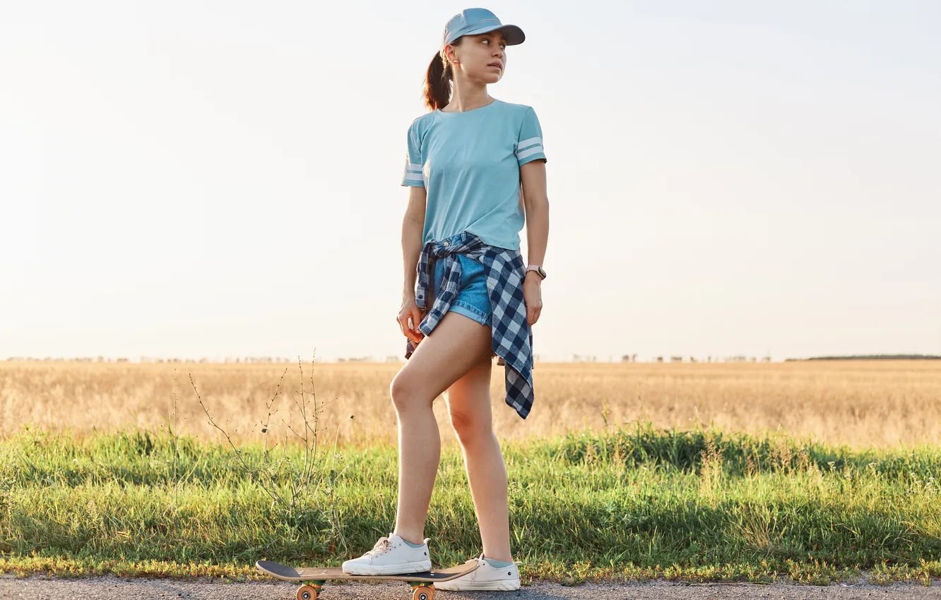 Фото обои girl, shorts, cap, skateboard, T-shirt, sneakers