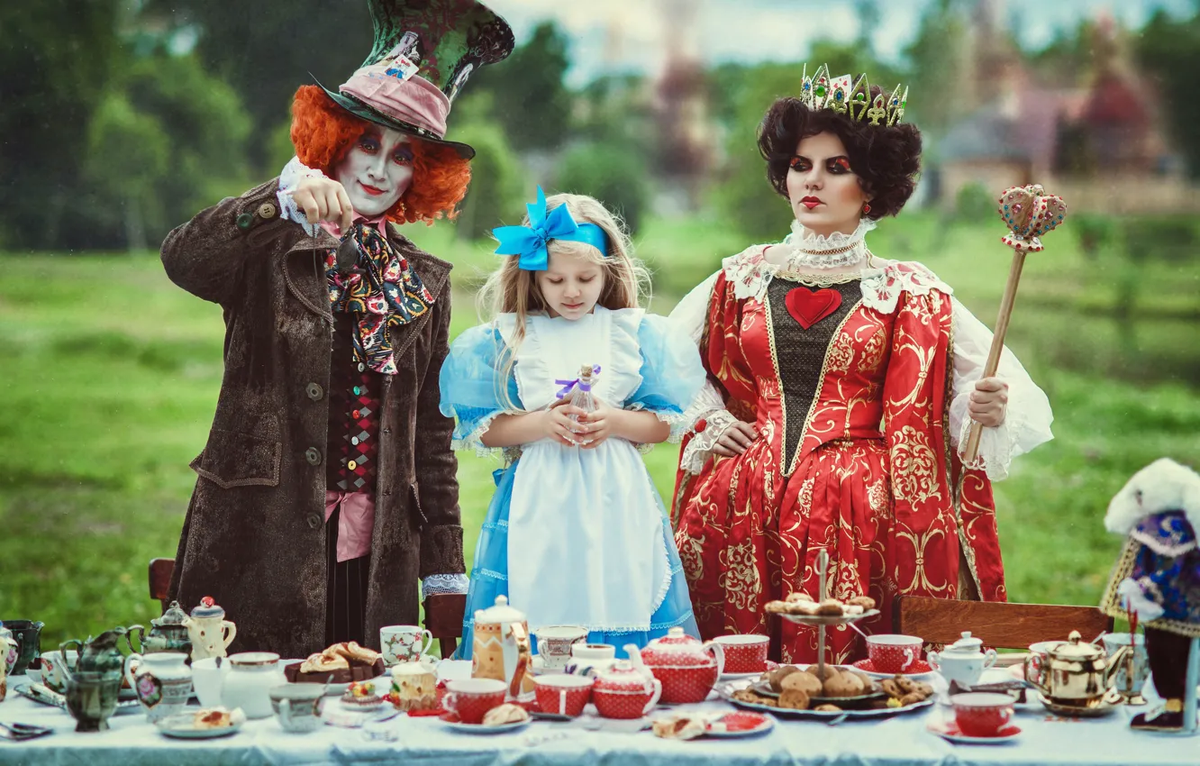 Фото обои лето, взгляд, девушка, деревья, природа, лицо, поза, парк