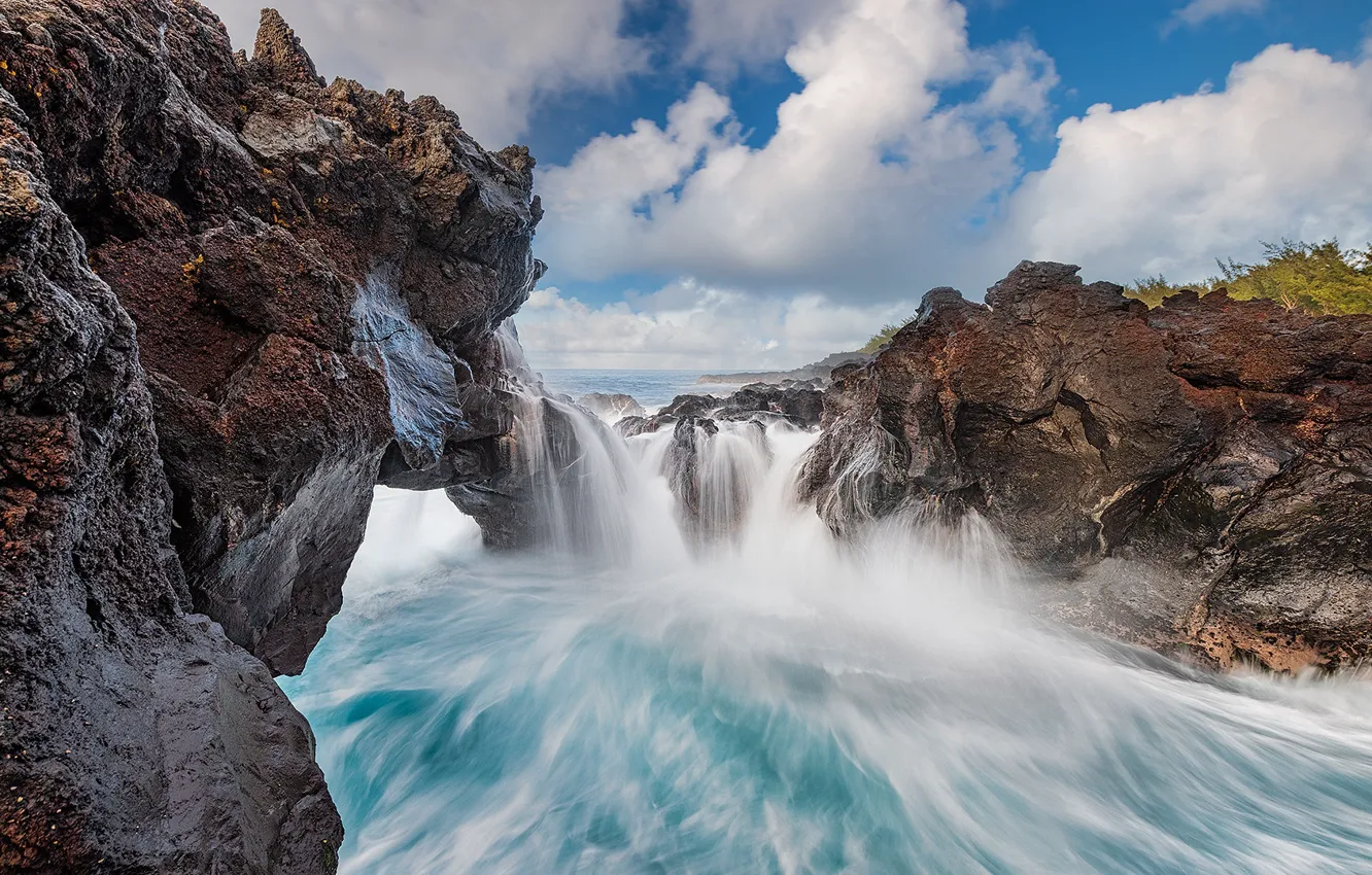 Фото обои океан, скалы, побережье, водопад, Индийский океан, Indian Ocean, Reunion Island, Остров Реюньон