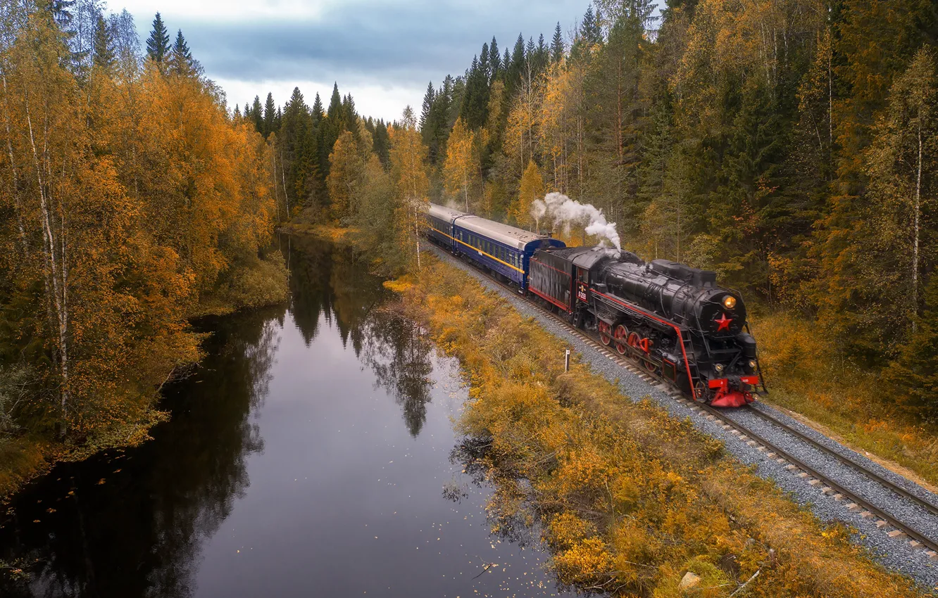 Фото обои осень, лес, пейзаж, природа, парк, рельсы, поезд, железная дорога