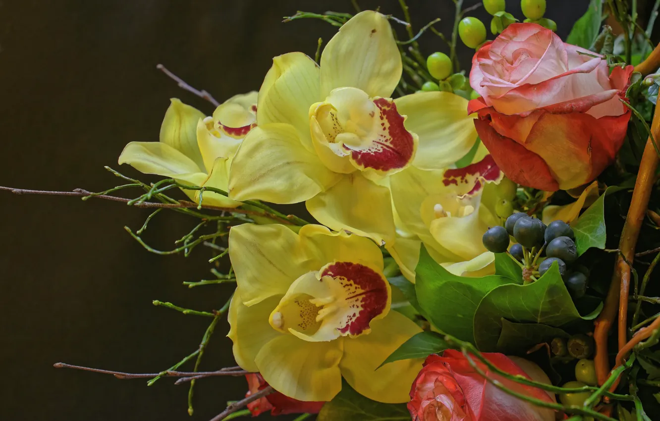 Фото обои розы, букет, орхидеи