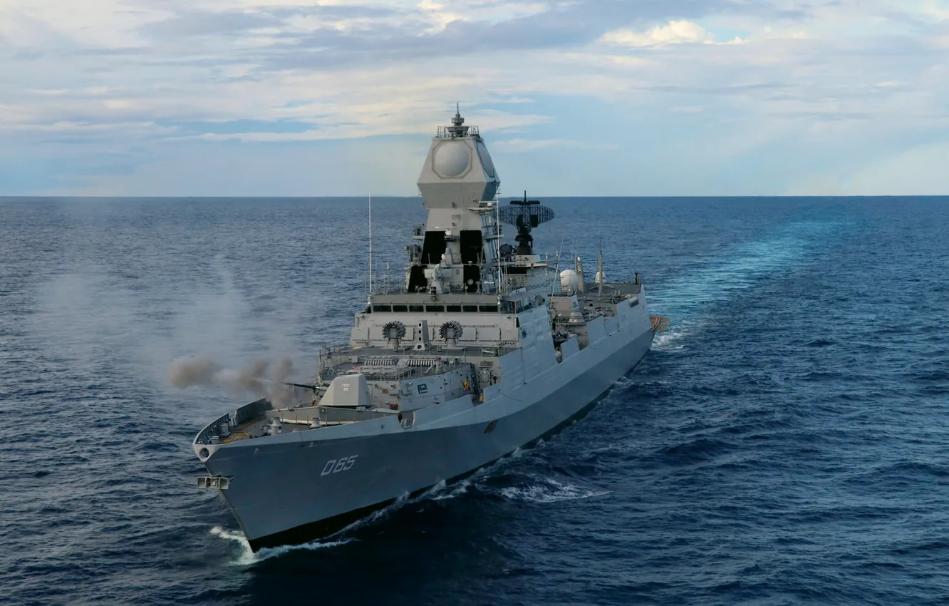 Фото обои стрельбы, эсминец, ВМС Индии, INS Chennai
