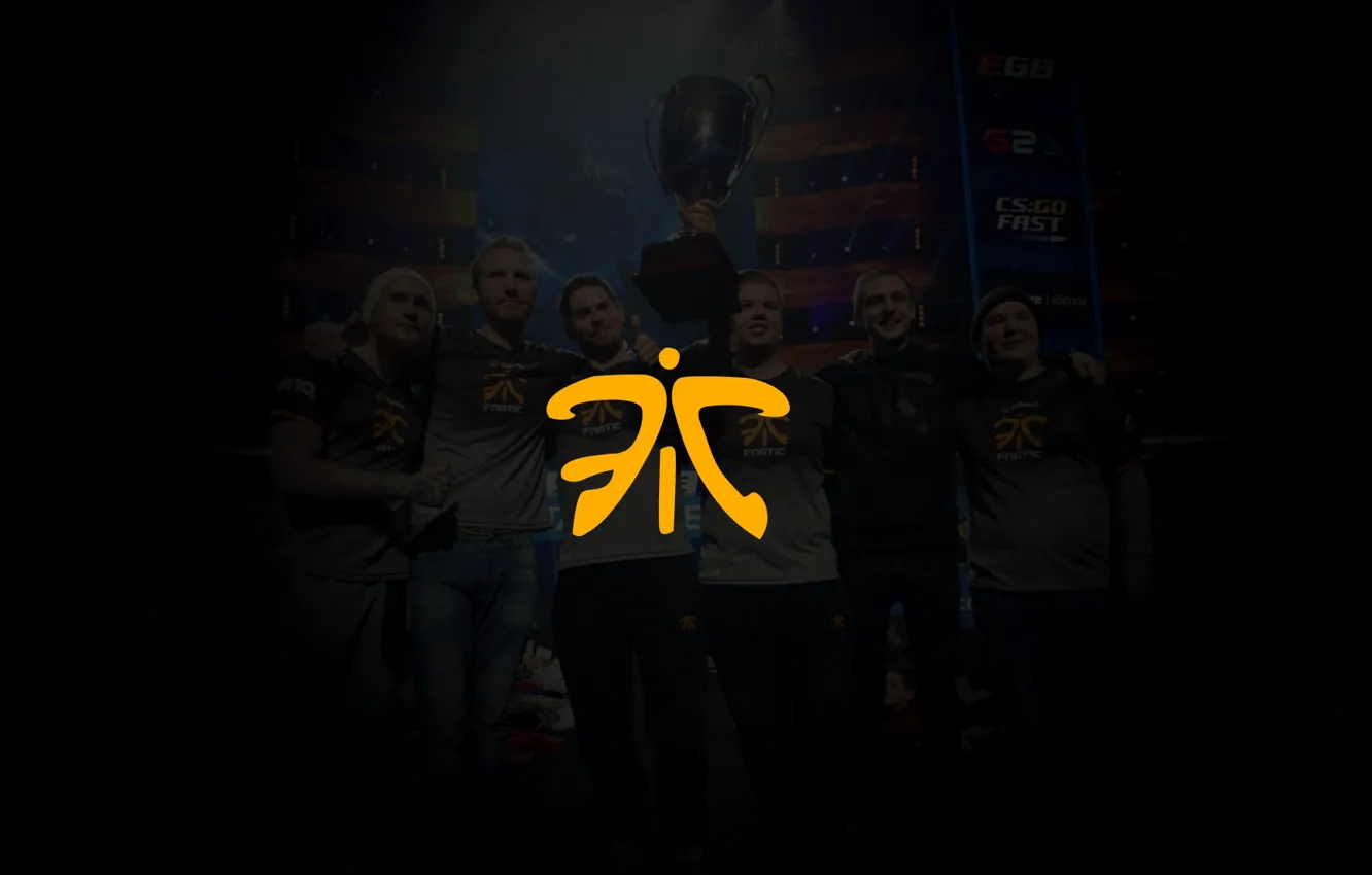 Фото обои logo, арена, team, exclusive, кубок, CSGO, fnatic, cs go