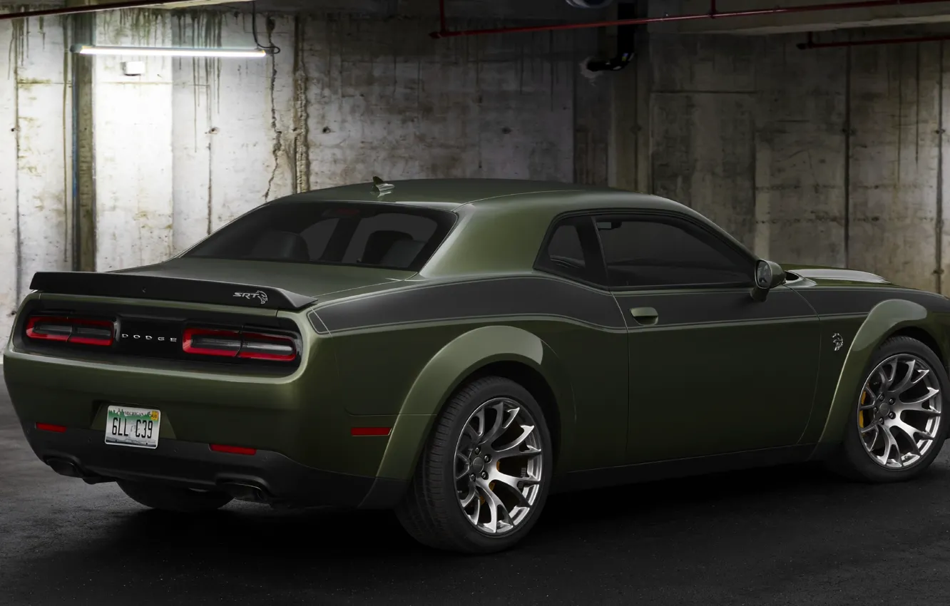 Фото обои Dodge, Challenger, rear view, Dodge Challenger SRT Hellcat