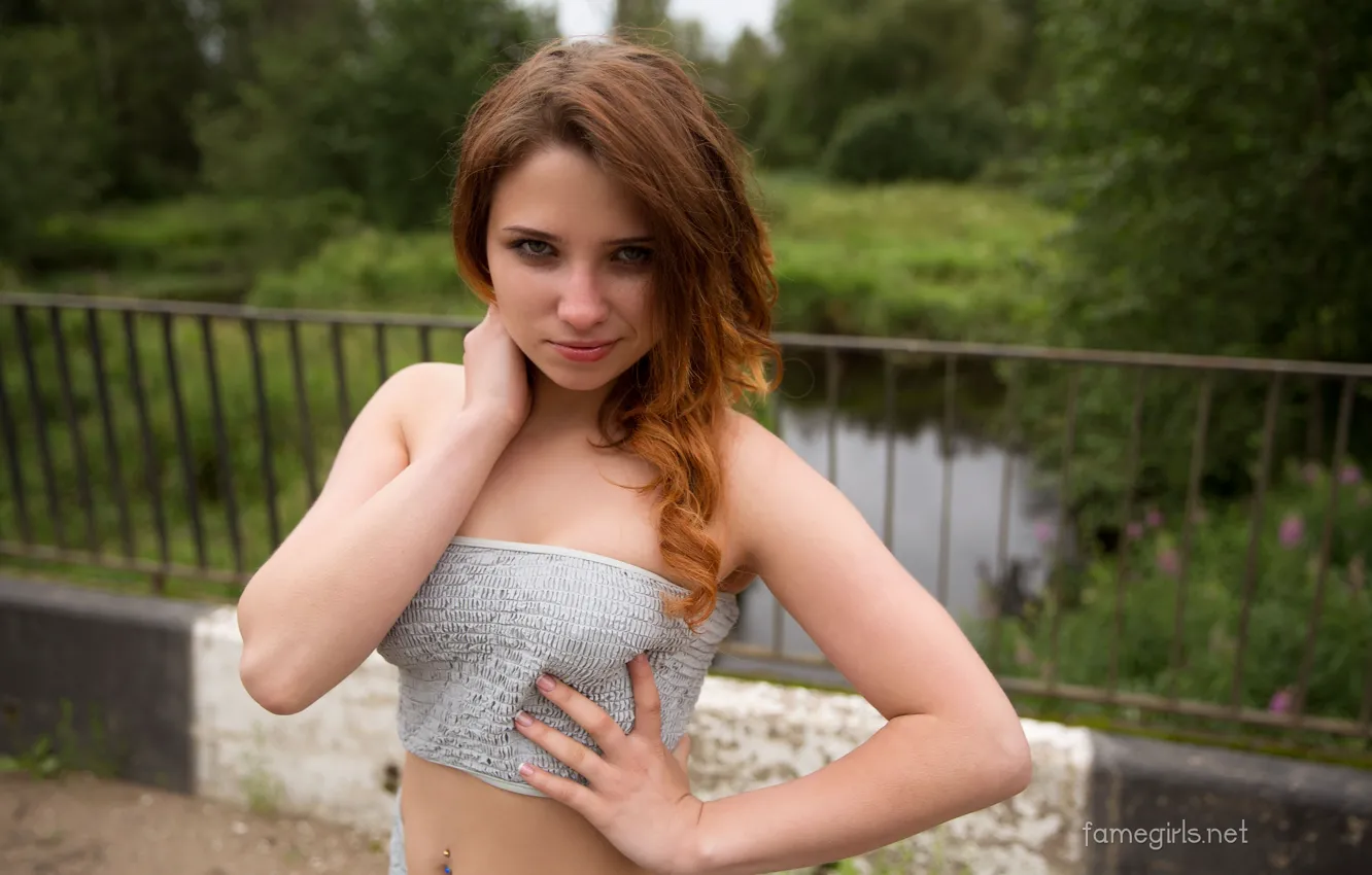 Фото обои bridge, model, Foxy, crop top, Famegirls