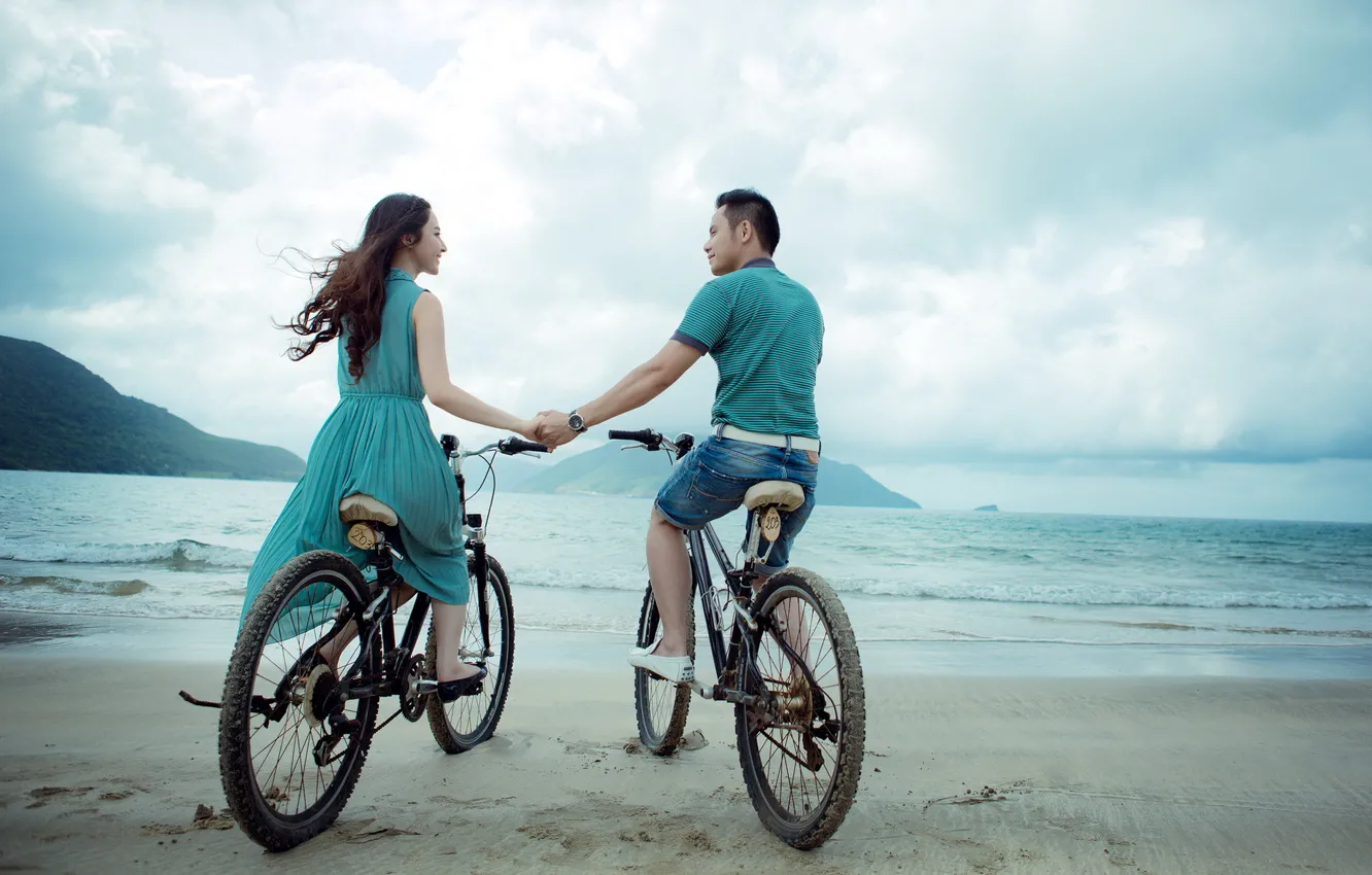 Фото обои девушка, настроение, парень, велосипеды