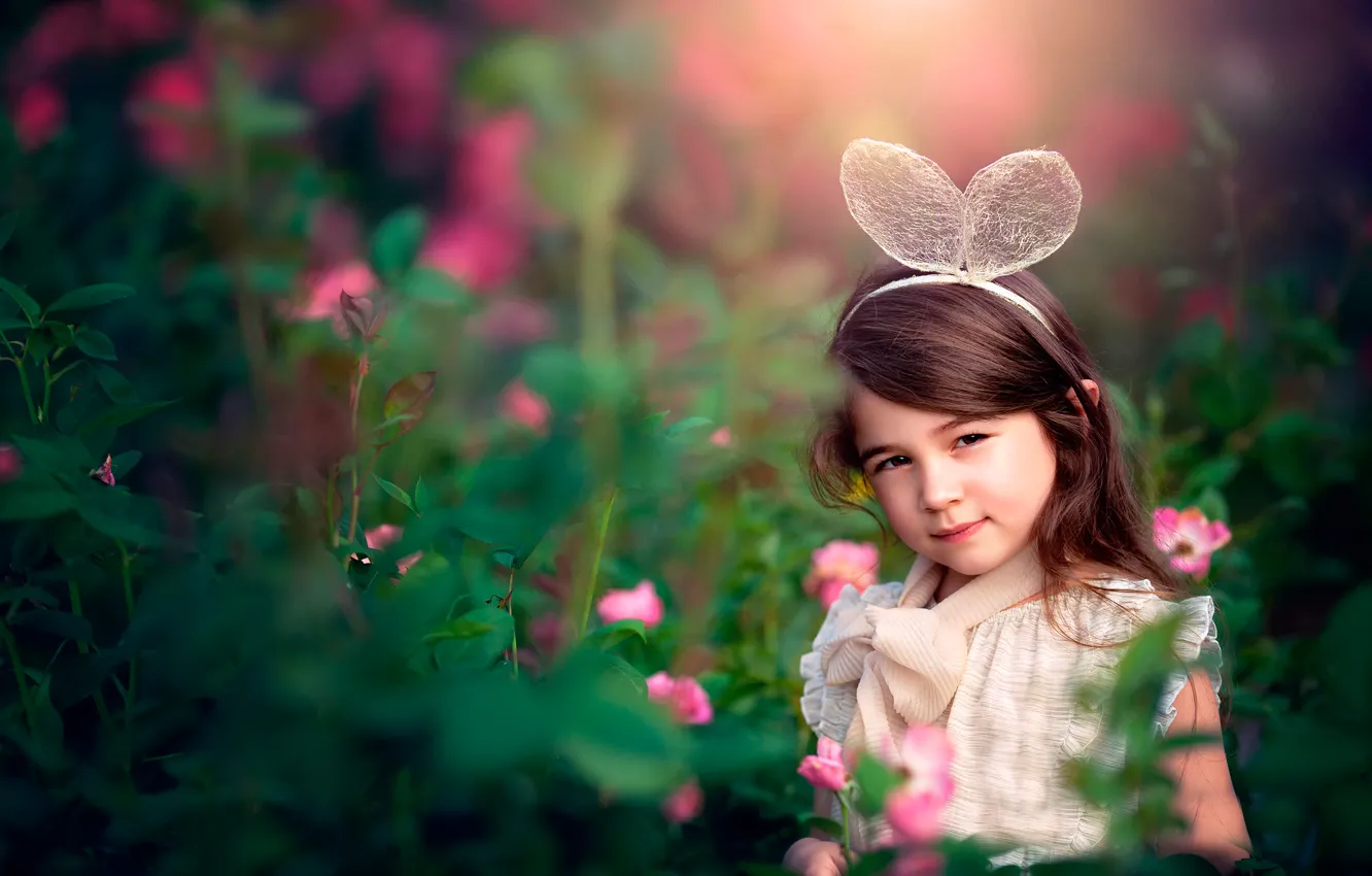 Фото обои цветы, девочка, ушки, child photography, Garden Flower