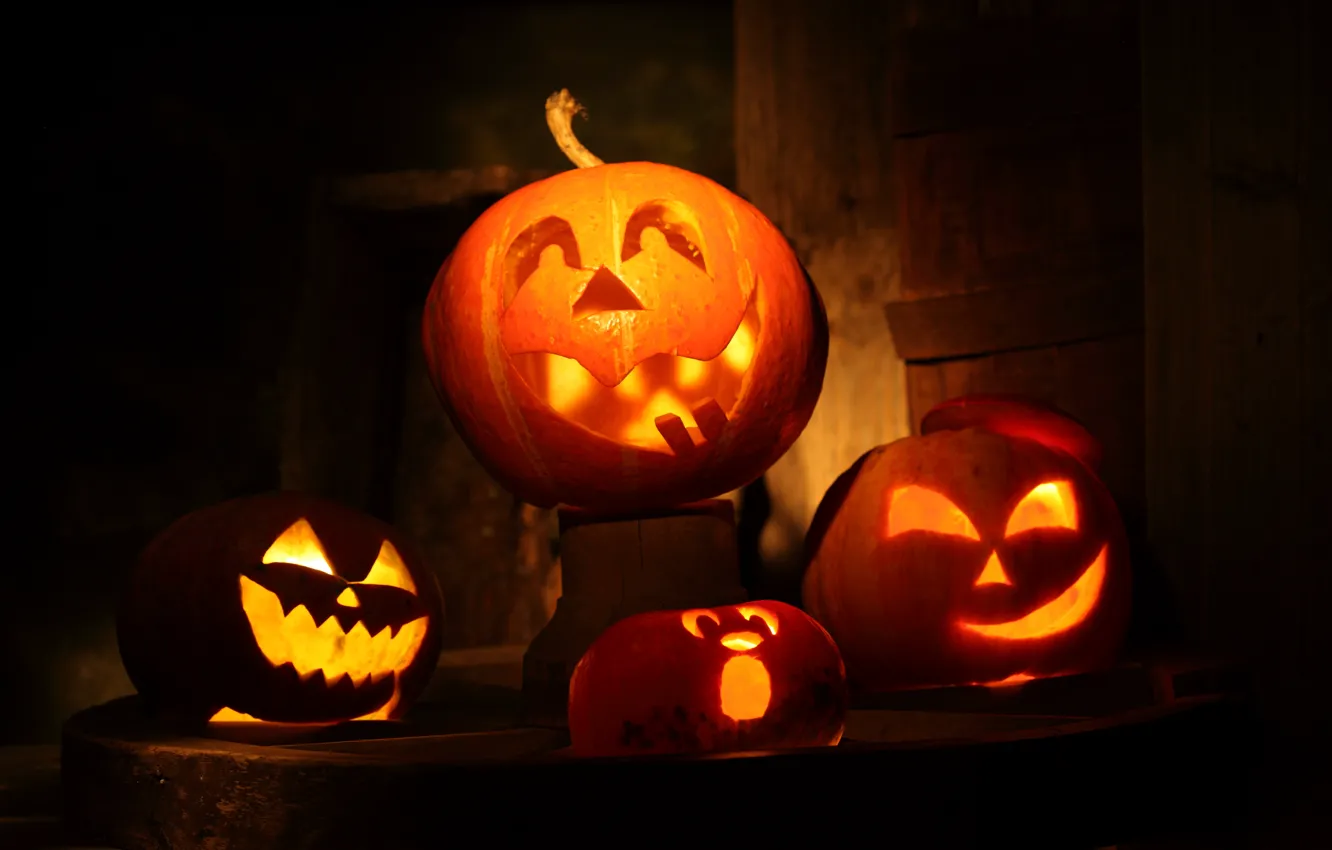 Фото обои свечи, тыквы, Halloween, Хэллоуин, маски