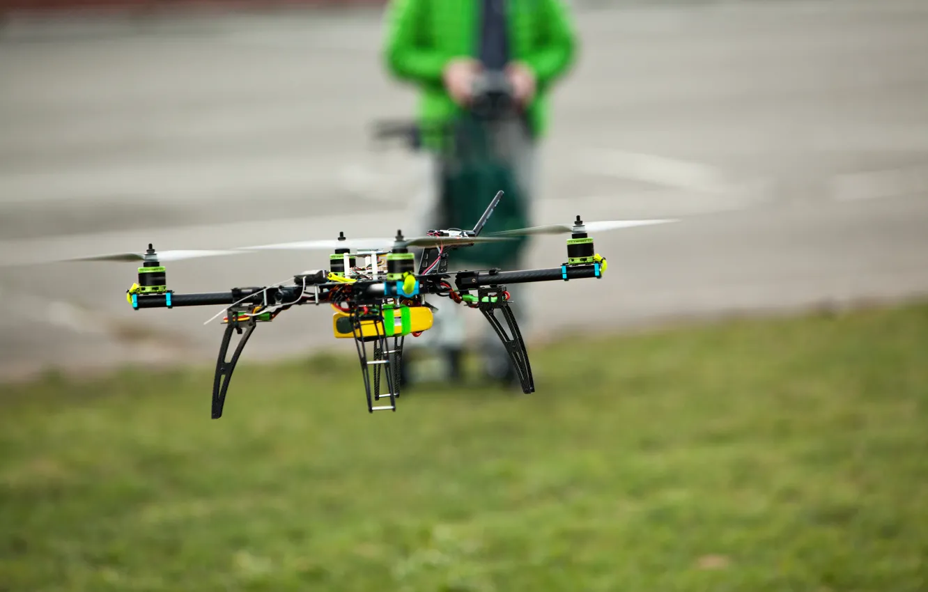 Фото обои colors, Drone, remote control, operator