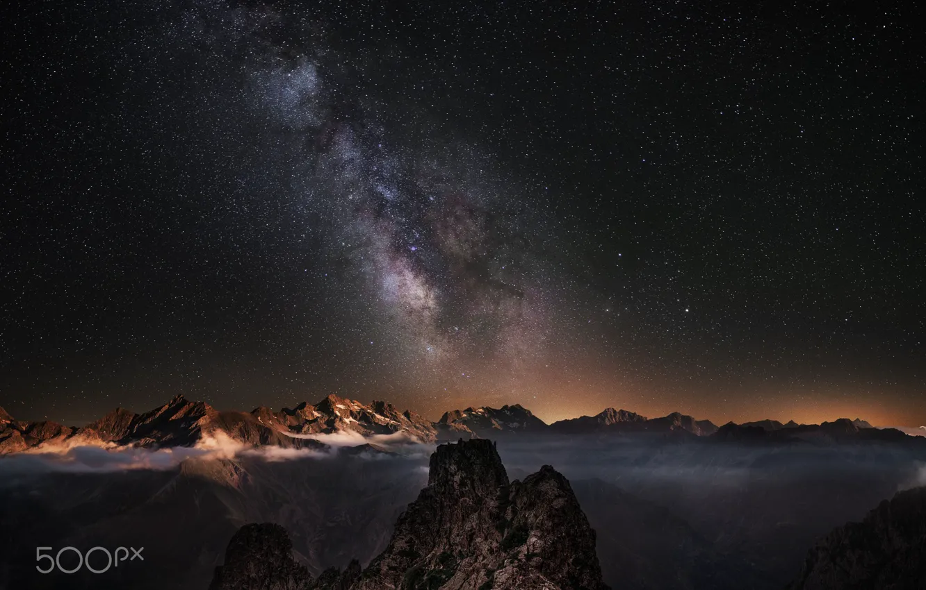 Фото обои звезды, облака, горы, ночь, туман, млечный путь