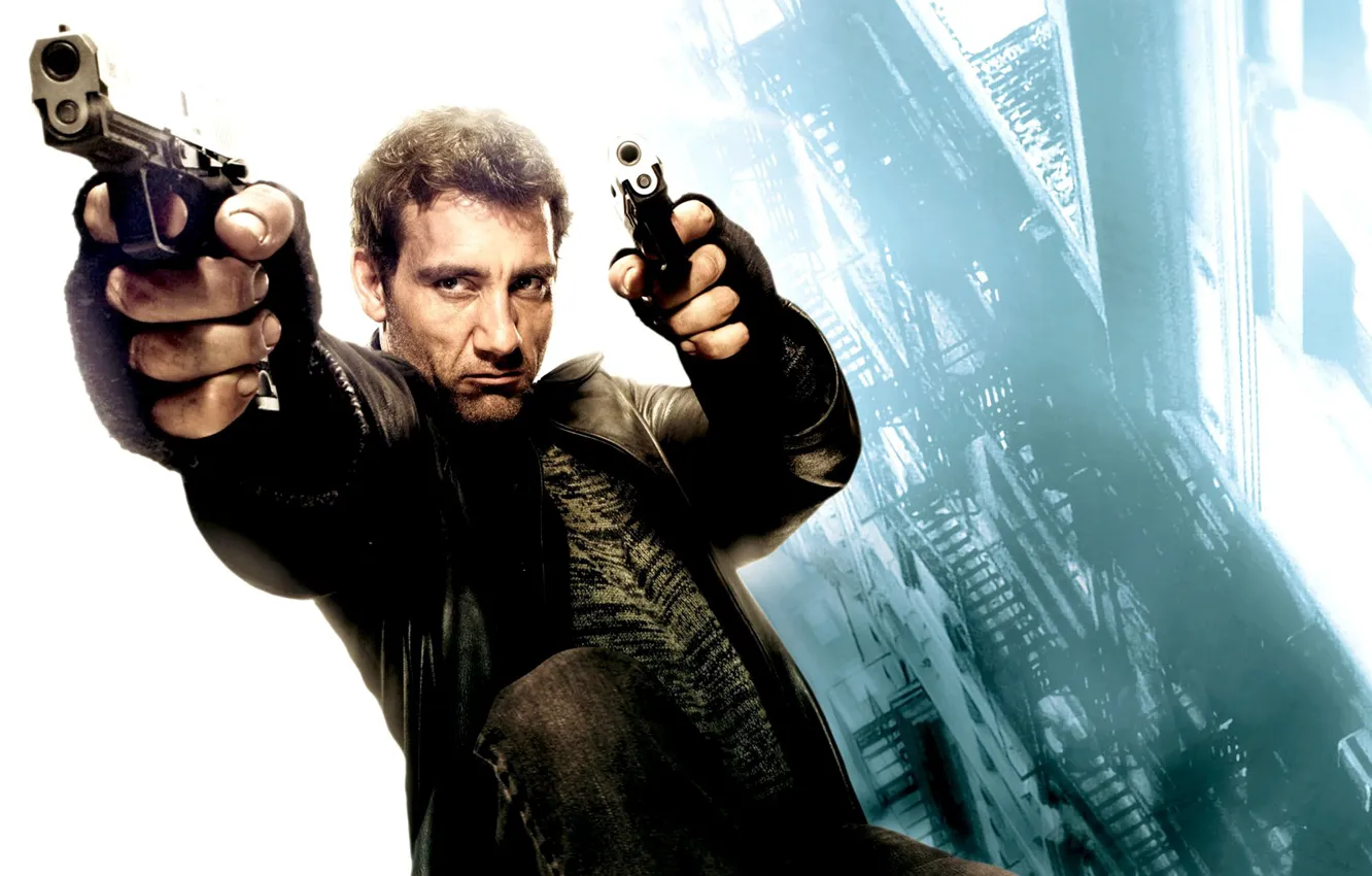 Фото обои взгляд, Clive Owen, Клайв Оуэн, оружие в руках, Мистер Смит, Shoot 'Em Up, Пристрели их