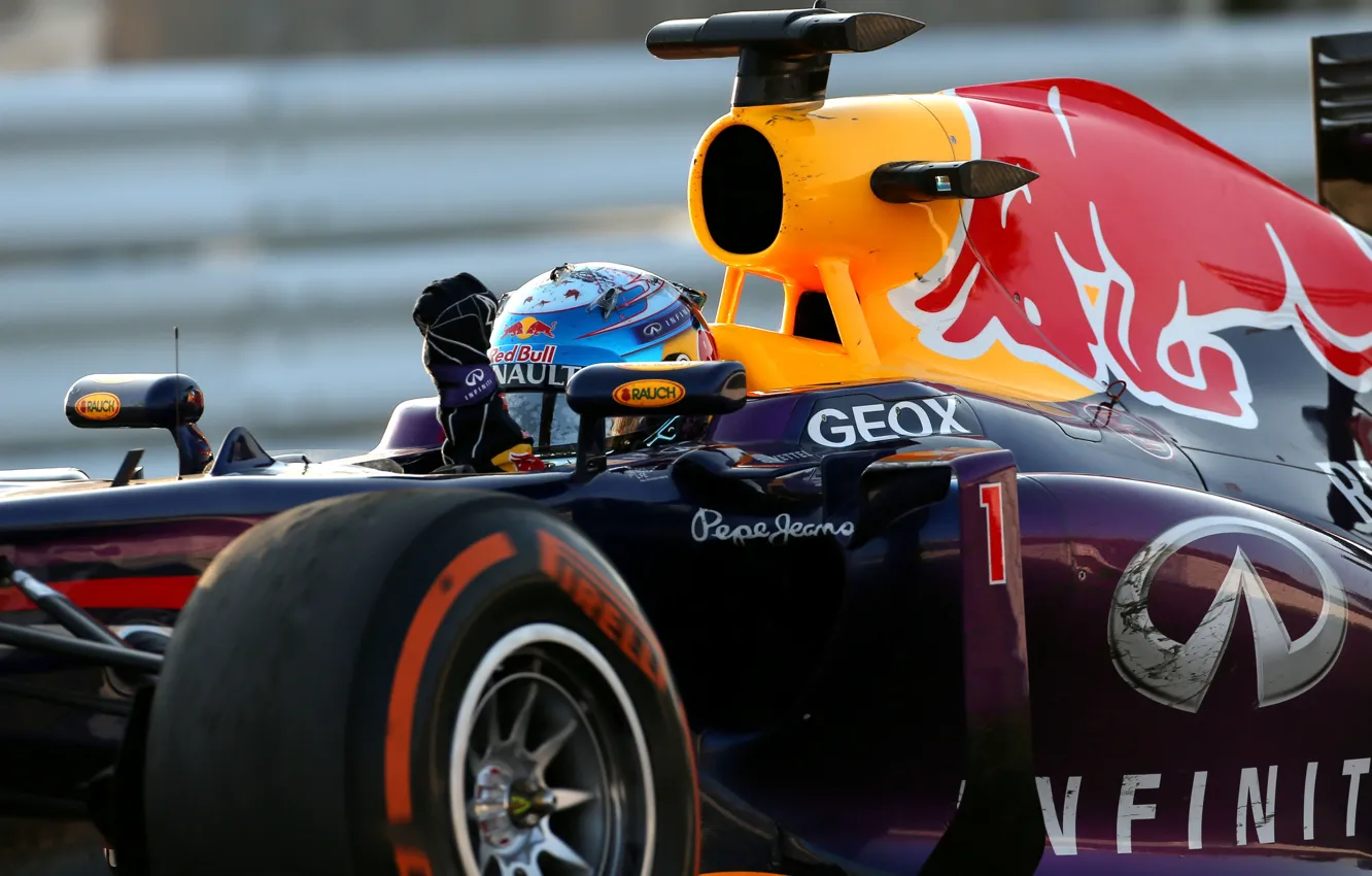 Фото обои Гонщик, Formula 1, Vettel, Чемпион, Sebastian