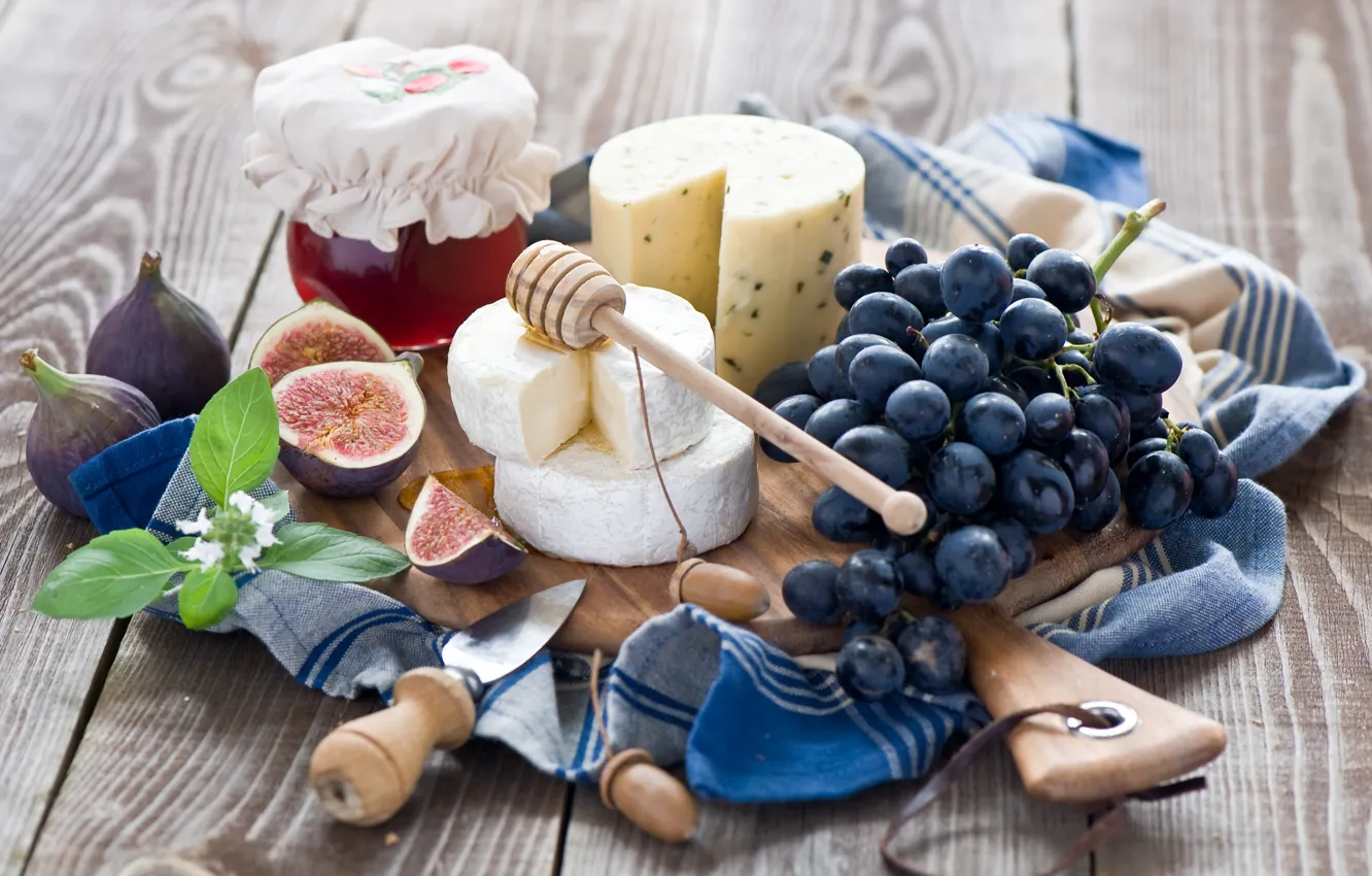 Фото обои сыр, виноград, натюрморт, мёд, инжир