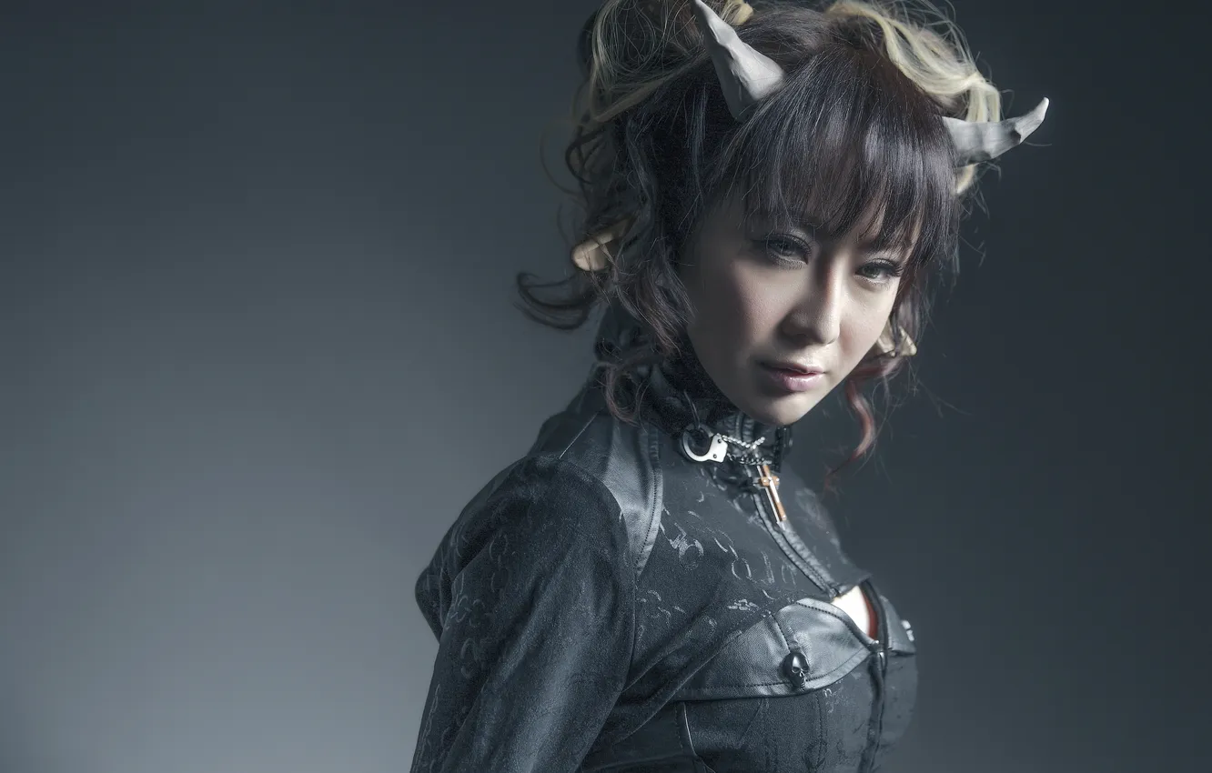 Фото обои взгляд, портрет, рожок, креативно, чертовка, Дьяволица