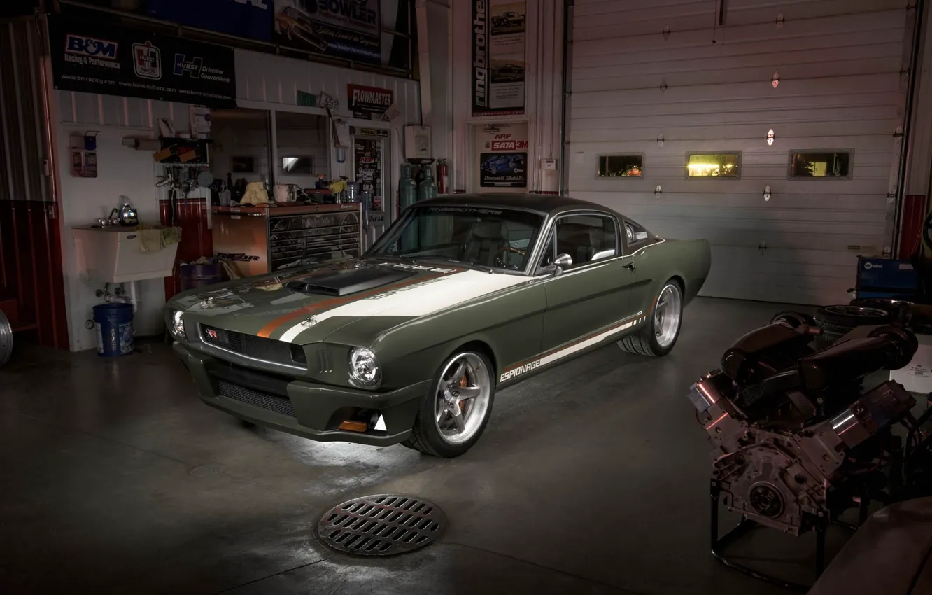 Фото обои mustang, ford, with, brushed, recoil, ringbrothers, dark clear garage