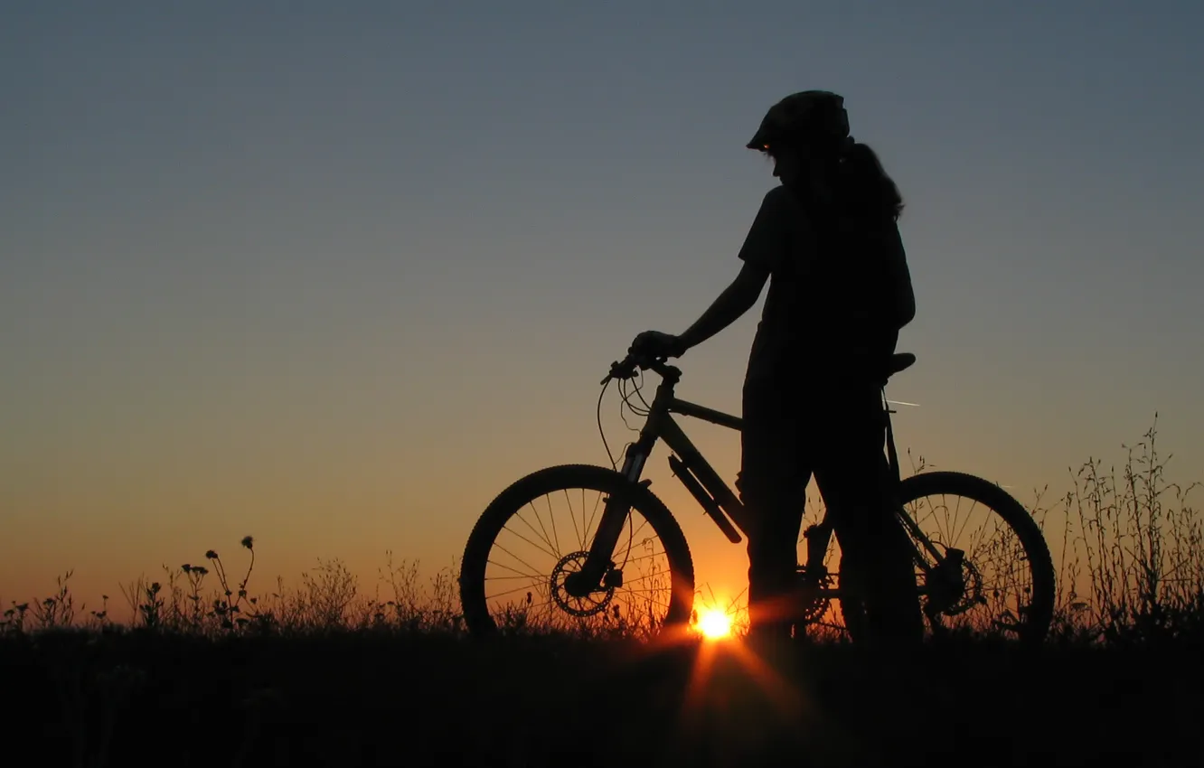 Фото обои девушка, природа, велосипед, вечер, силуэт, girl, bicycle, sunsets