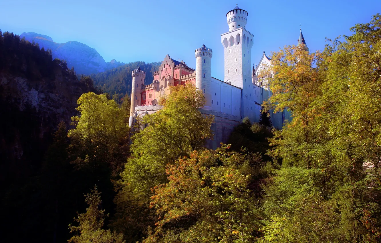 Фото обои осень, деревья, горы, замок, башня, Германия, Бавария, Нойшванштайн