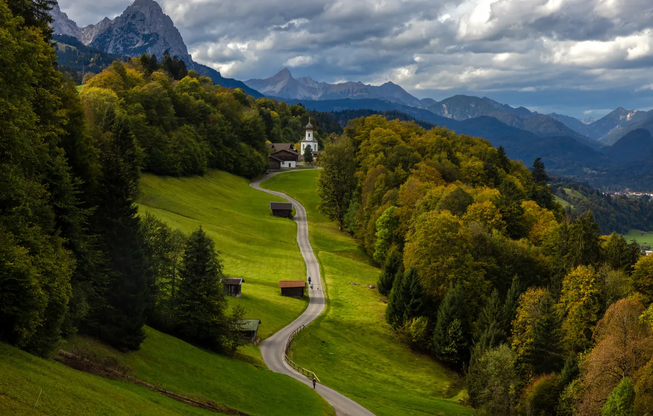 Фото обои дорога, лес, облака, деревья, горы, церковь, монастырь, Garmisch-Partenkirchen