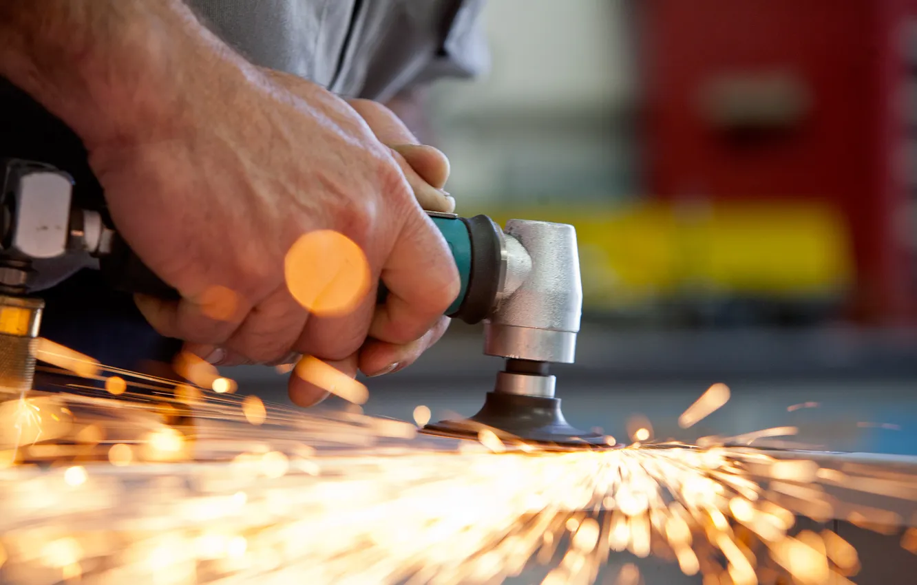 Фото обои hand, sparks, worker, meat grinder