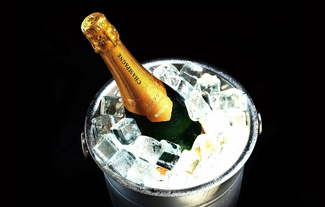 Фото обои капли, бутылка, лёд, ведро, шампанское