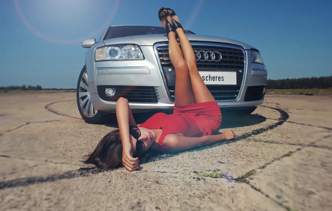 Фото обои авто, девушка, Audi, Девушки, платье, очки