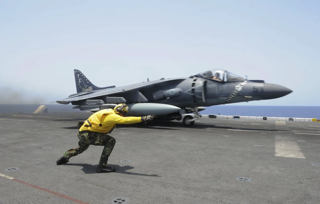 Фото обои U.S. Navy, USS Boxer (LHD 4), AV-8B Harrier II, Flight ops