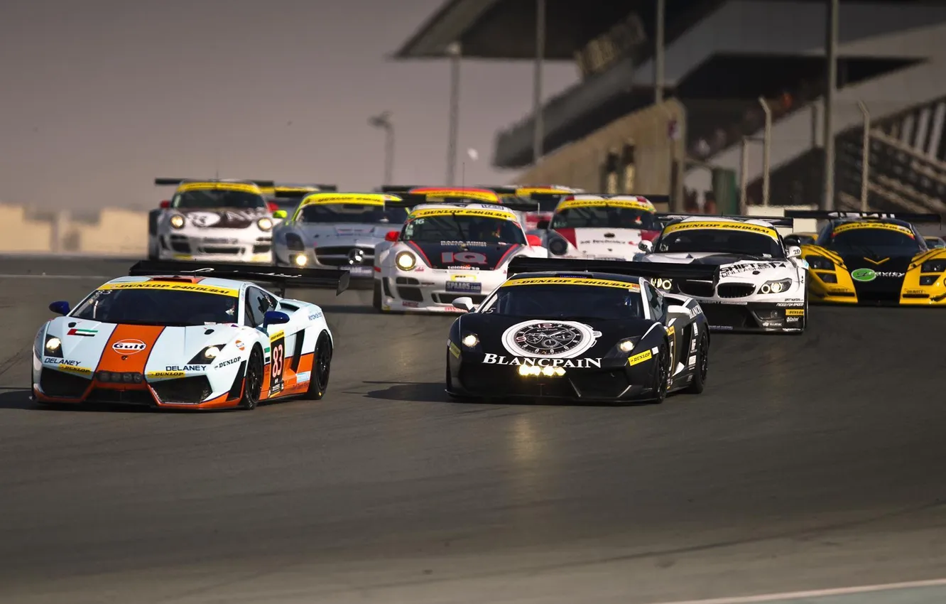Фото обои Porsche 911, BMW Z4, Race start, Mercedes SLS 500, Dubai 24 Hours, Lamborgini Gallardo