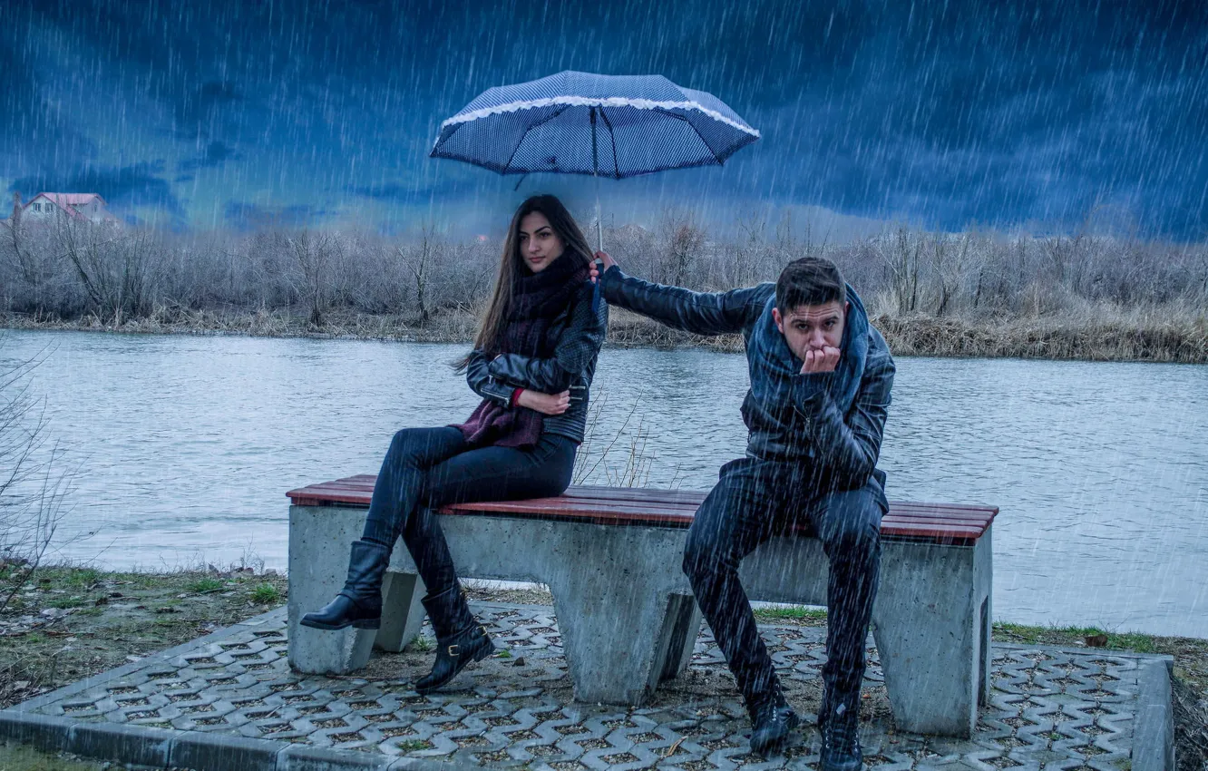 Фото обои девушка, дождь, зонт, парень, это любовь