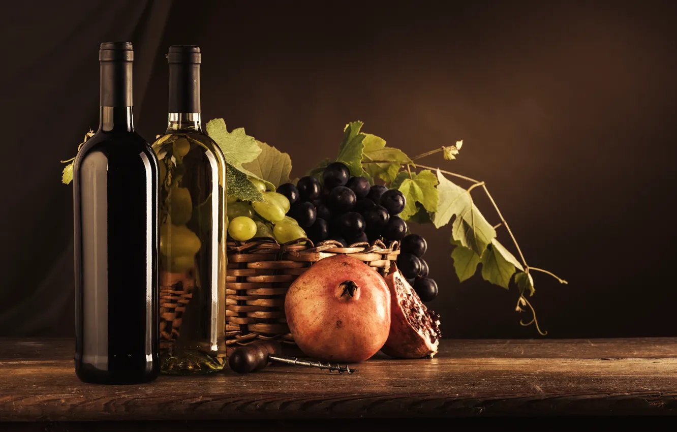 Фото обои вино, виноград, бутылки, штопор, гранат